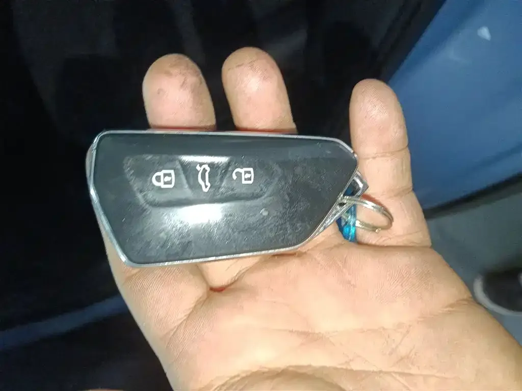 Volkswagen Tiguan L 2024 из CN, фото 8