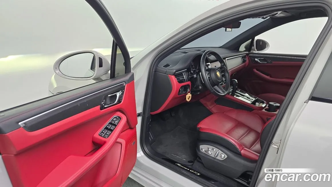 Porsche Macan 2022 из KR, фото 8