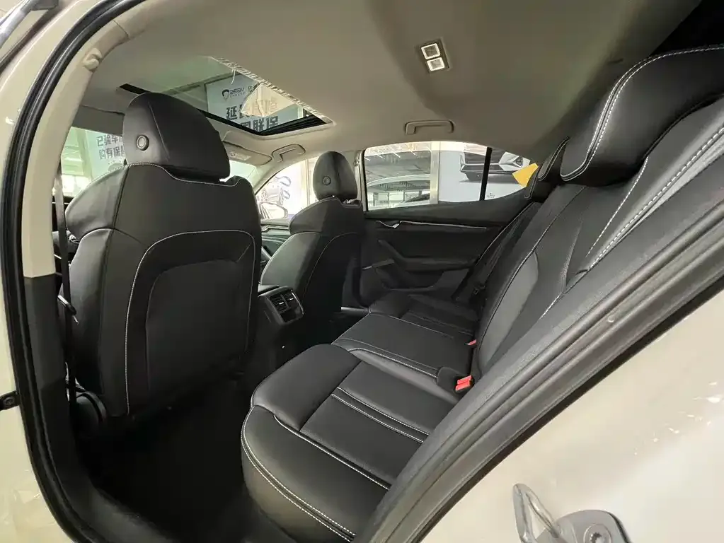 Skoda Octavia 2022 из CN, фото 7