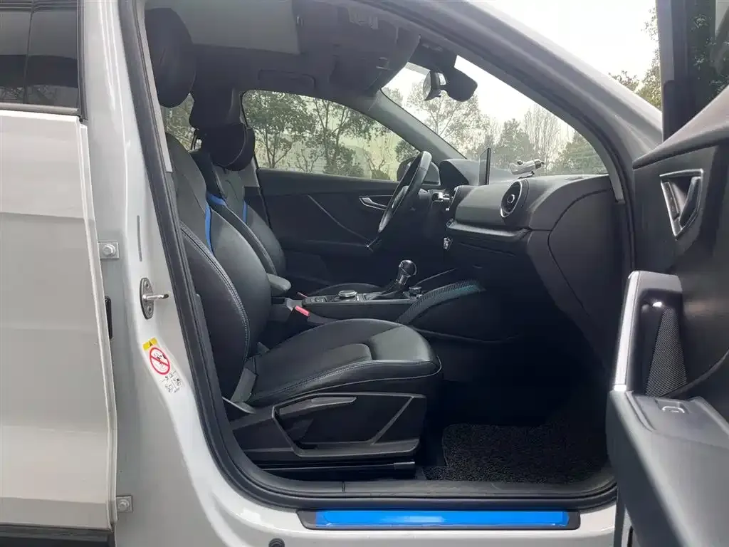 Audi Q2L e-tron 2021 из CN, фото 6