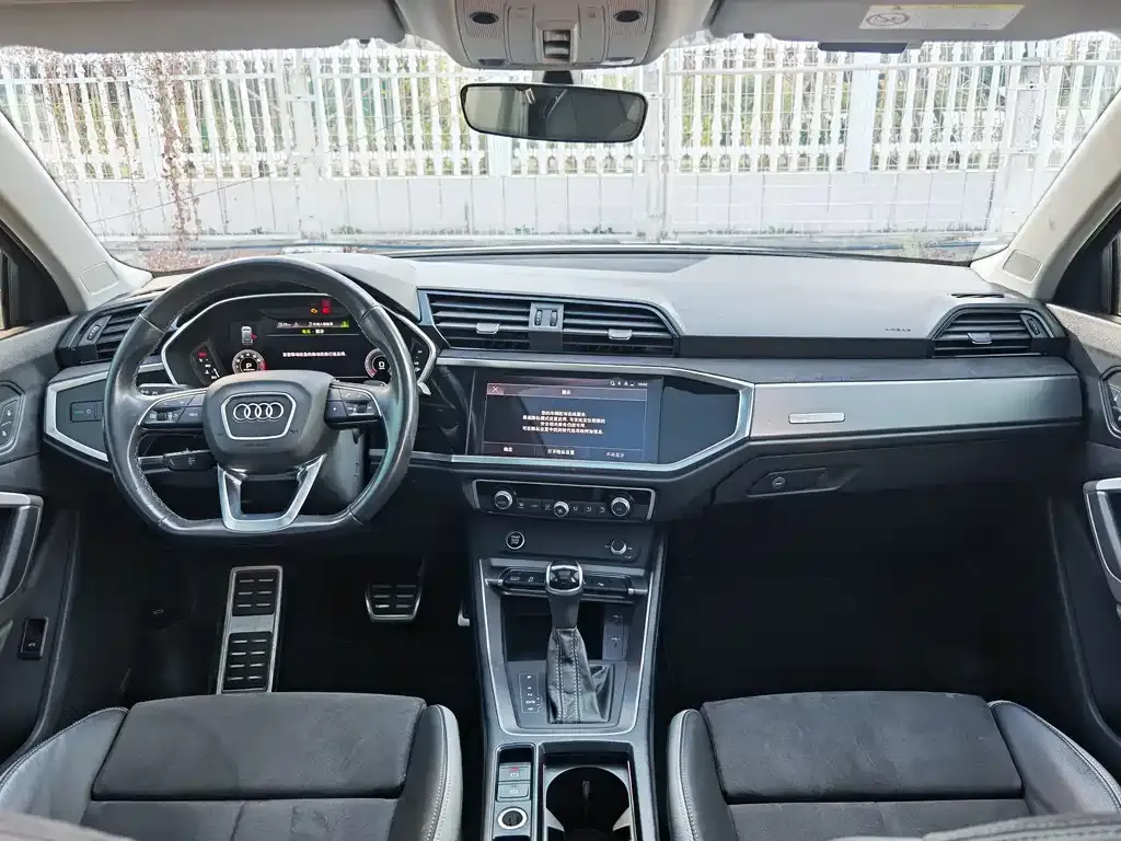 Audi Q3 — фото 4