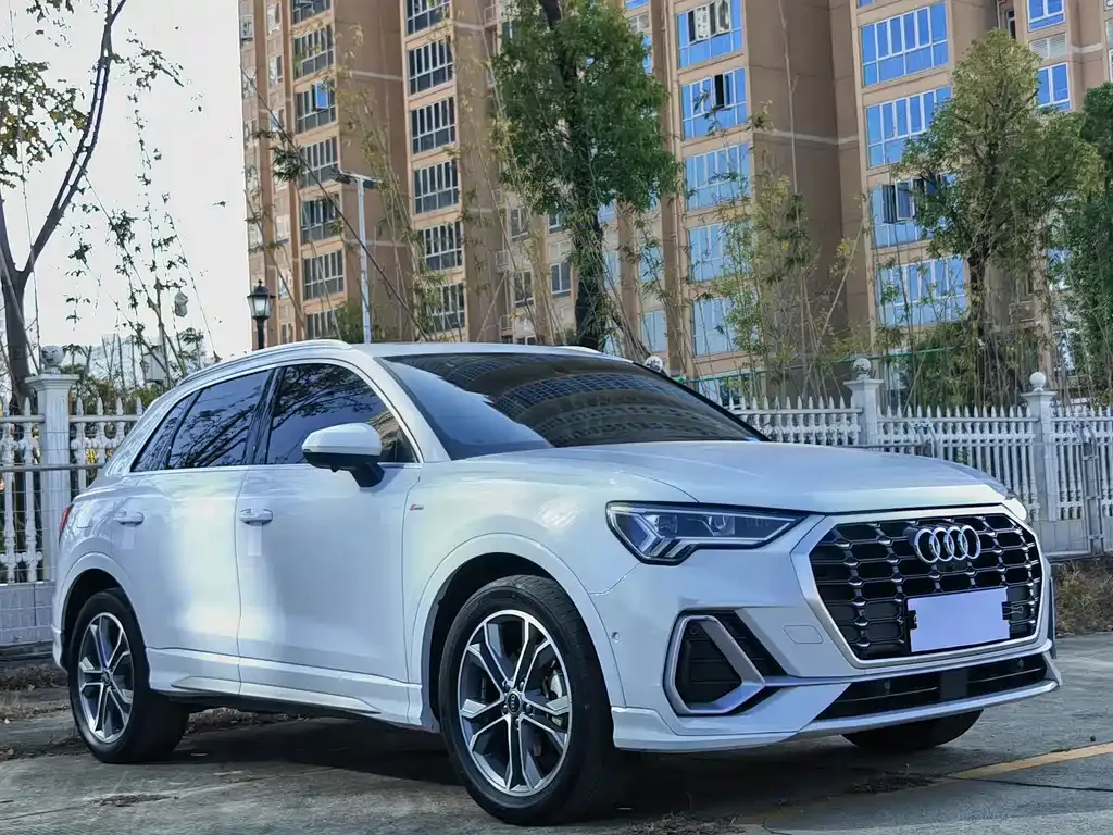 Audi Q3 — фото 6