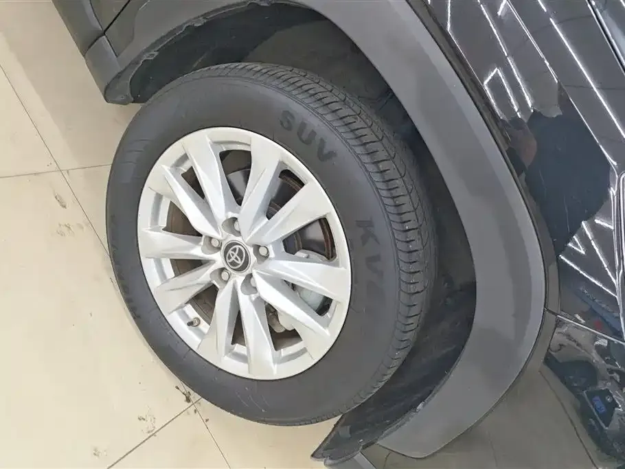 Toyota Corolla Cross 2023 из CN, фото 3