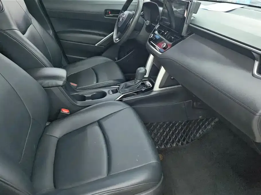 Toyota Corolla Cross 2023 из CN, фото 10
