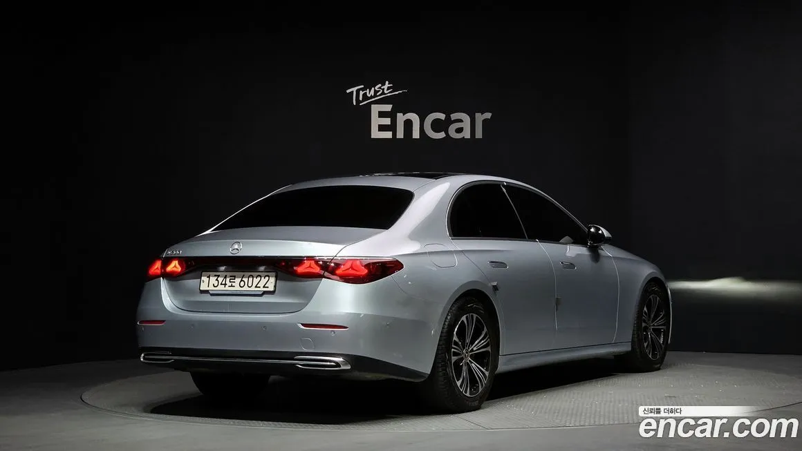 Mercedes-Benz E-Class 2025 из KR, фото 10