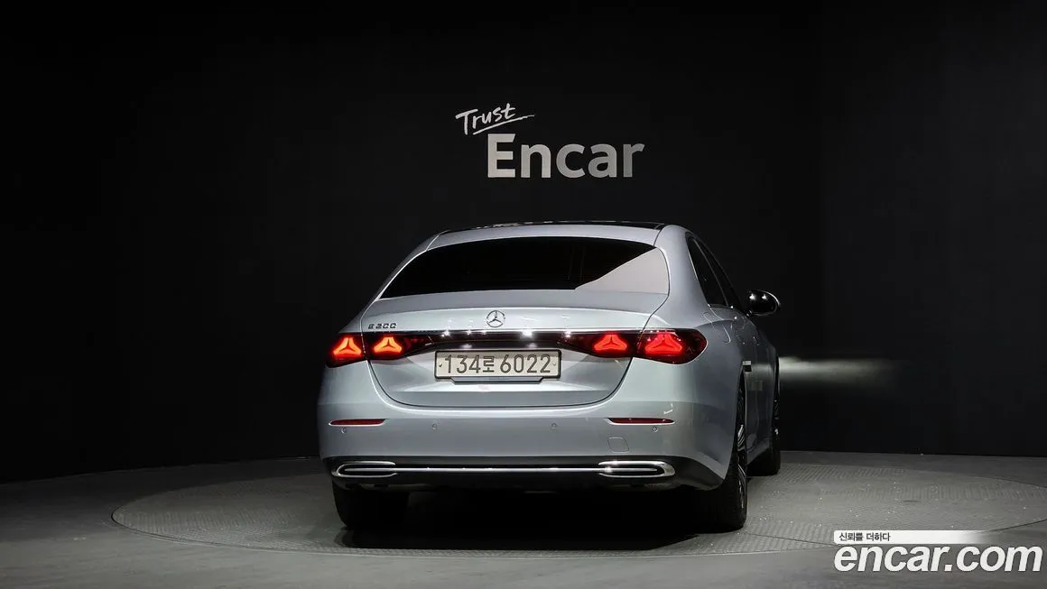 Mercedes-Benz E-Class 2025 из KR, фото 9