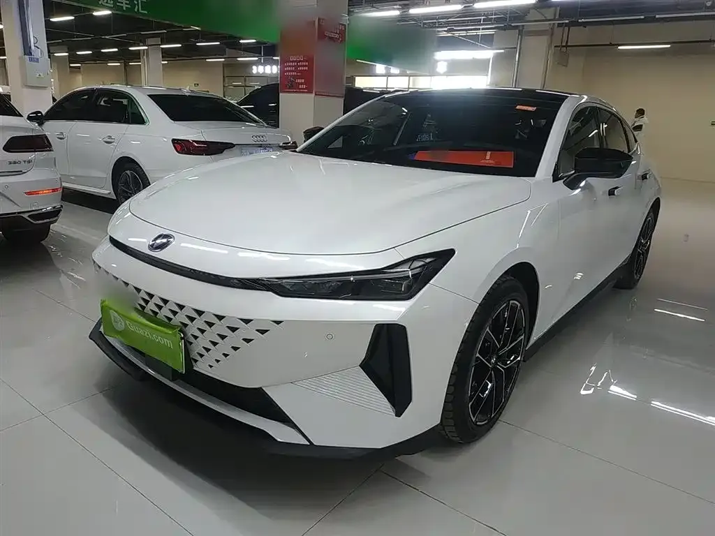 Changan UNI-V iDD 2025 из CN, фото 3