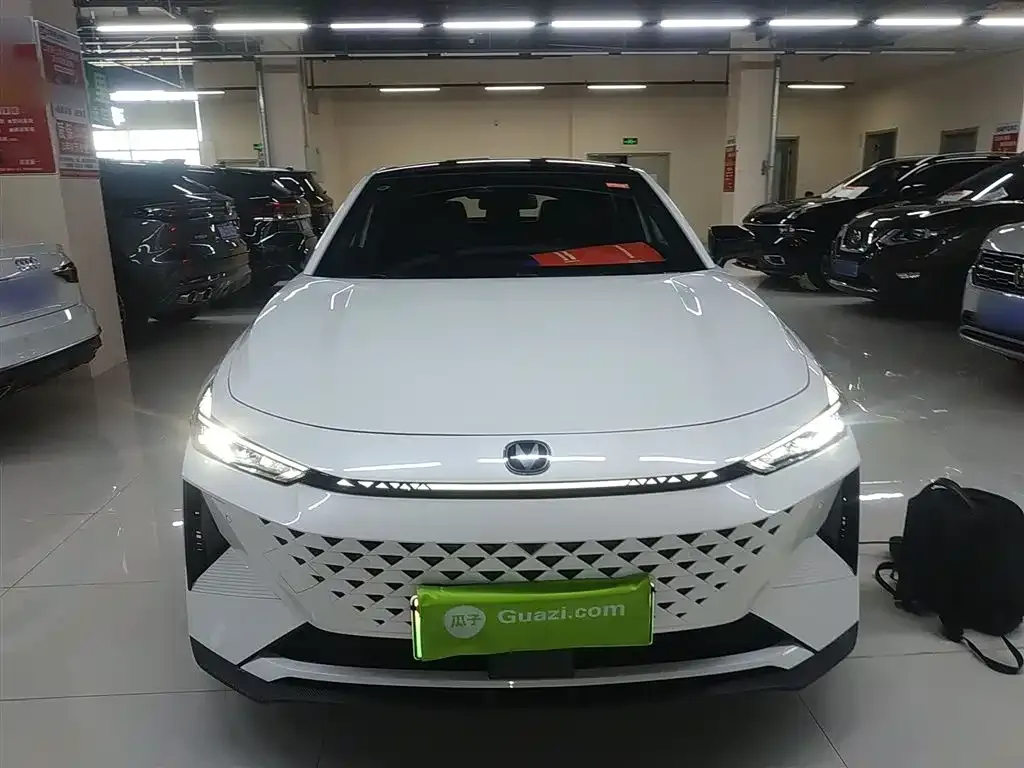 Changan UNI-V iDD 2025 из CN, фото 2
