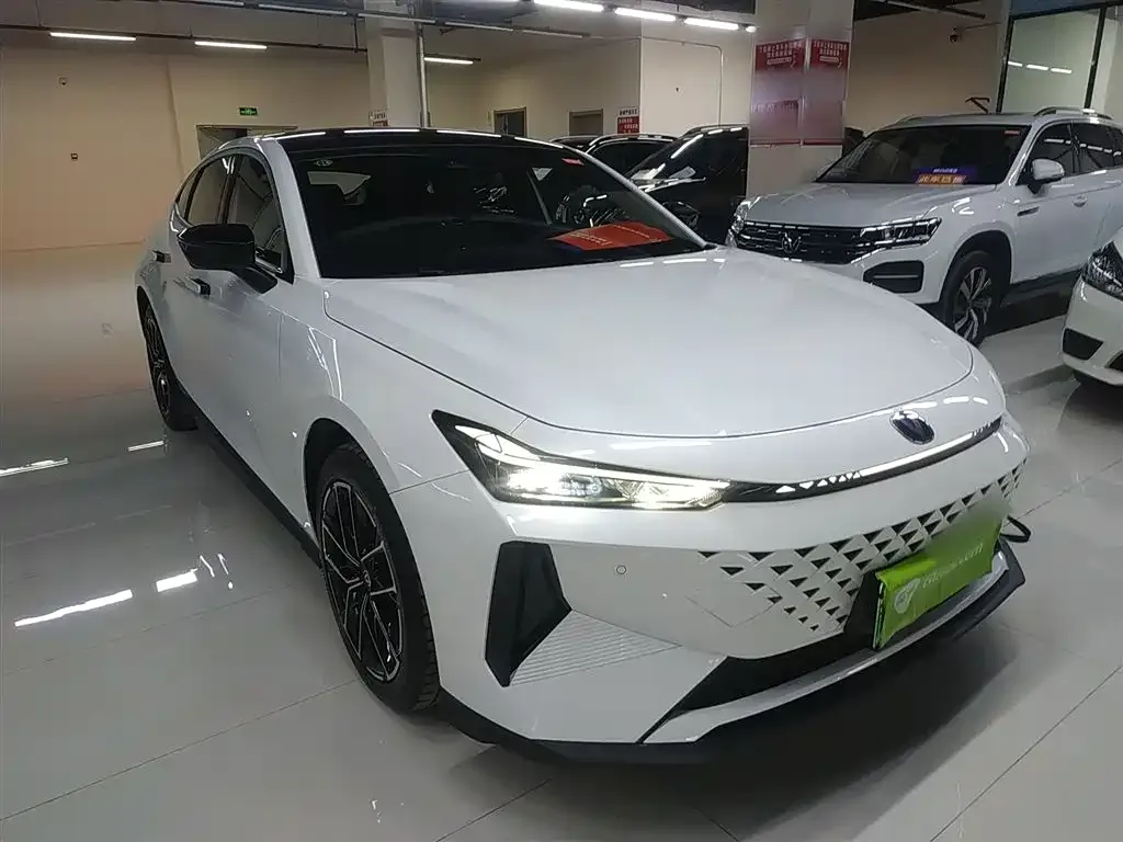 Changan UNI-V iDD 2025 из CN, фото 5