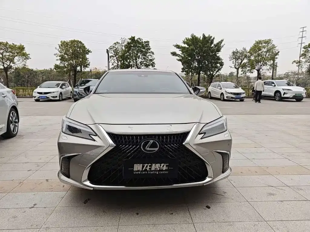 Lexus ES 2025 из CN, фото 2