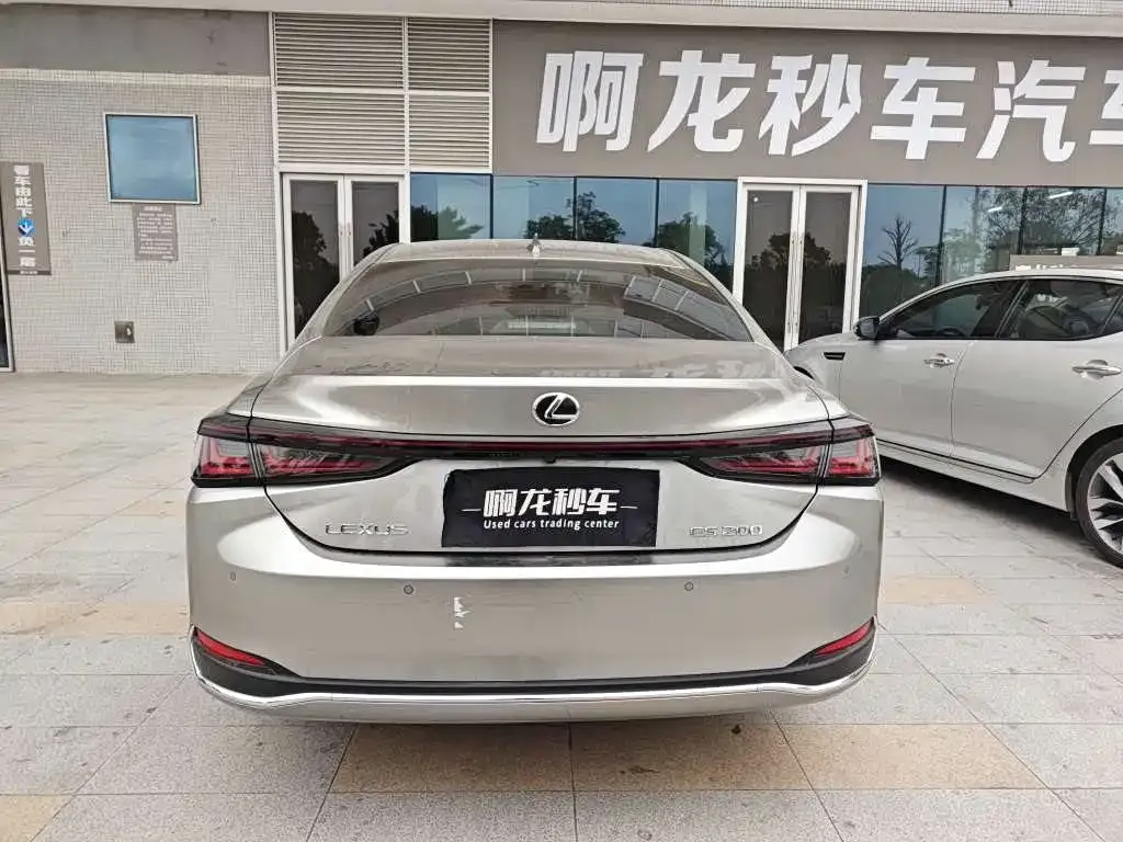 Lexus ES 2025 из CN, фото 3