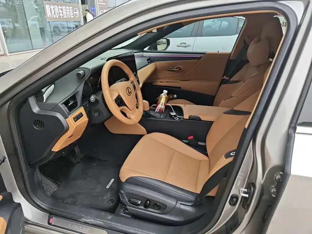 Lexus ES 2025 из CN, фото 9