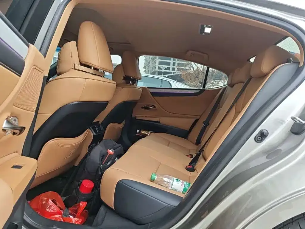 Lexus ES 2025 из CN, фото 5