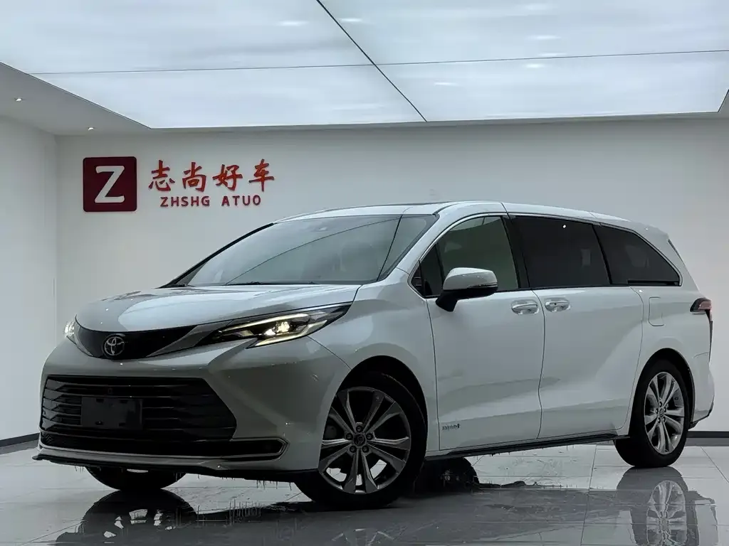 Toyota Sienna 2024 из CN, фото 1