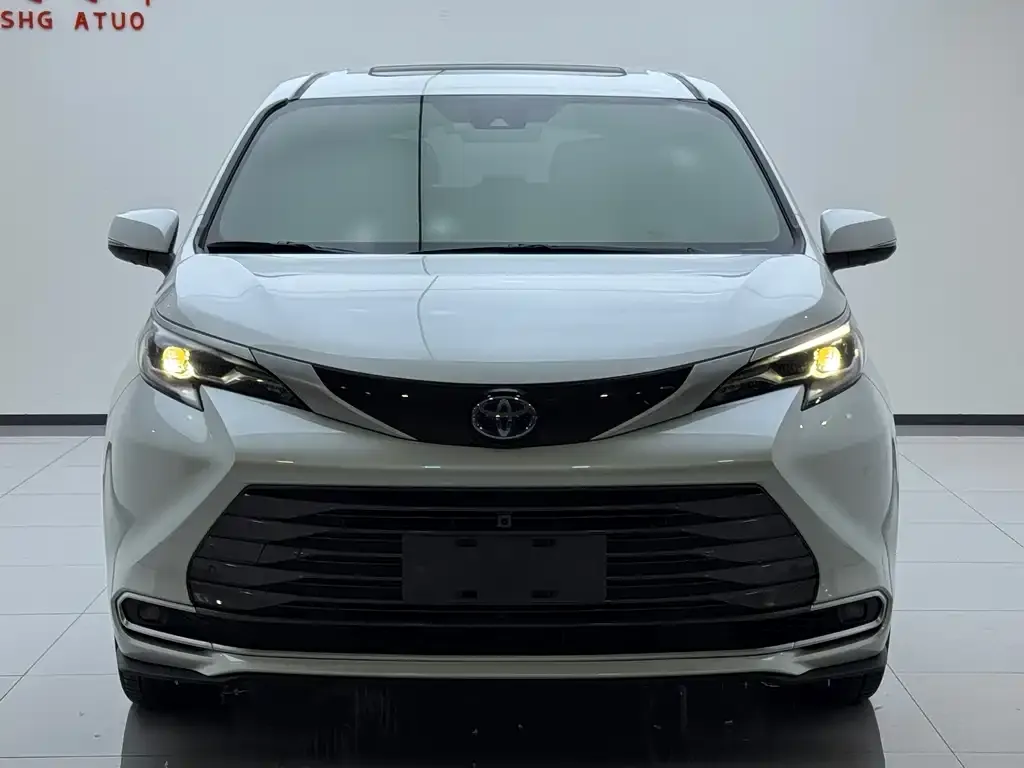 Toyota Sienna 2024 из CN, фото 7