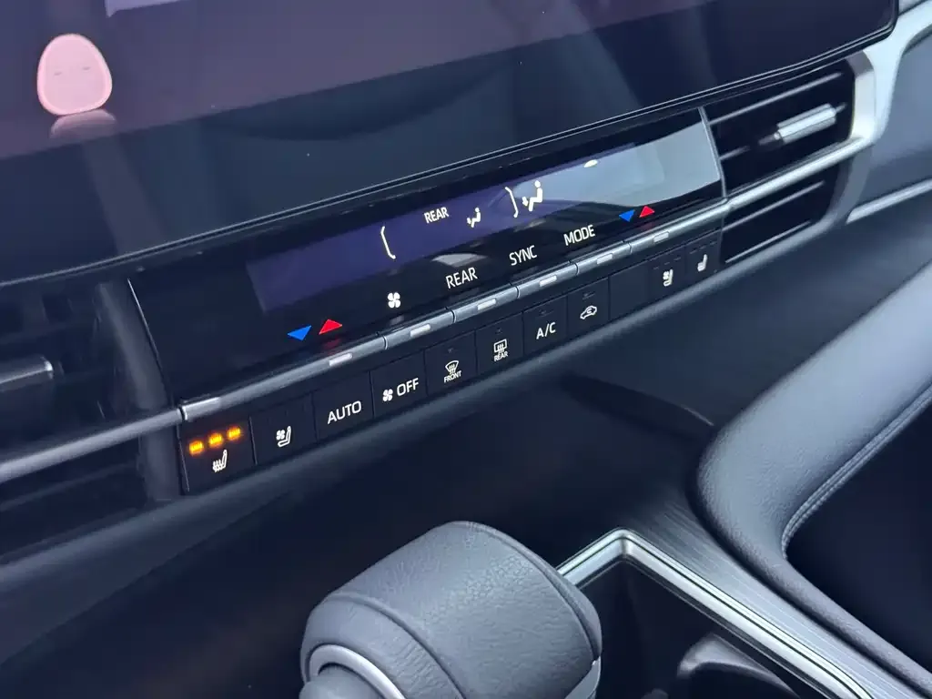Toyota Sienna 2024 из CN, фото 8