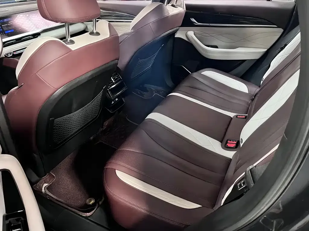 Geely Xingyue L 2022 из CN, фото 3