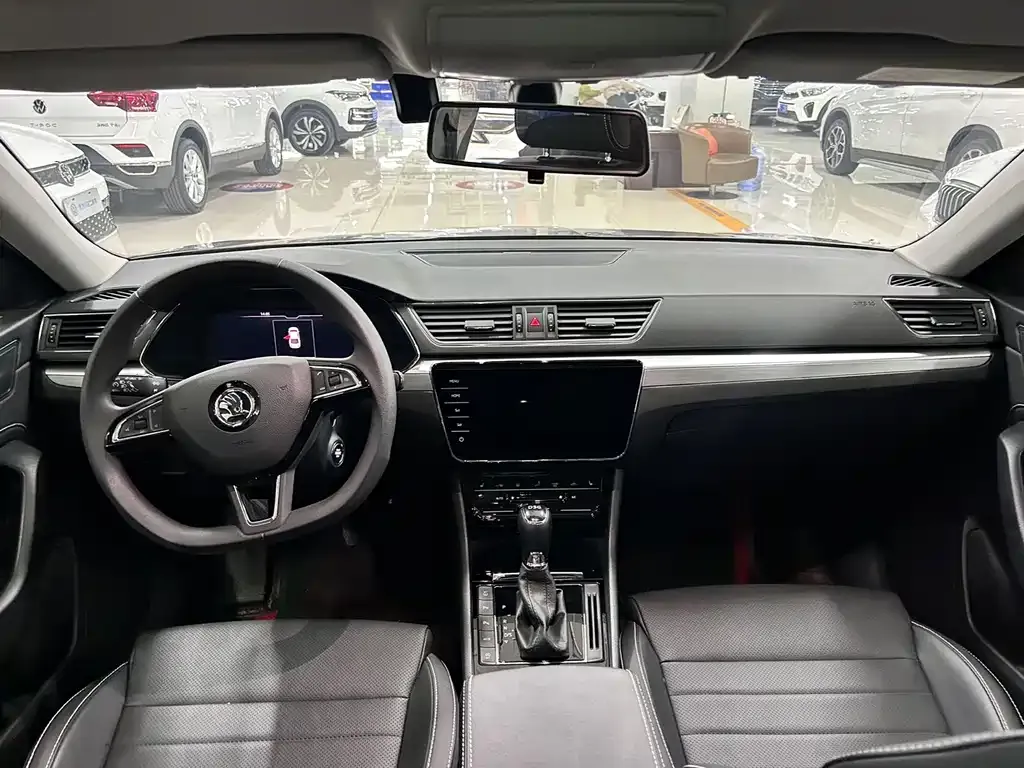 Skoda Superb 2024 из CN, фото 3