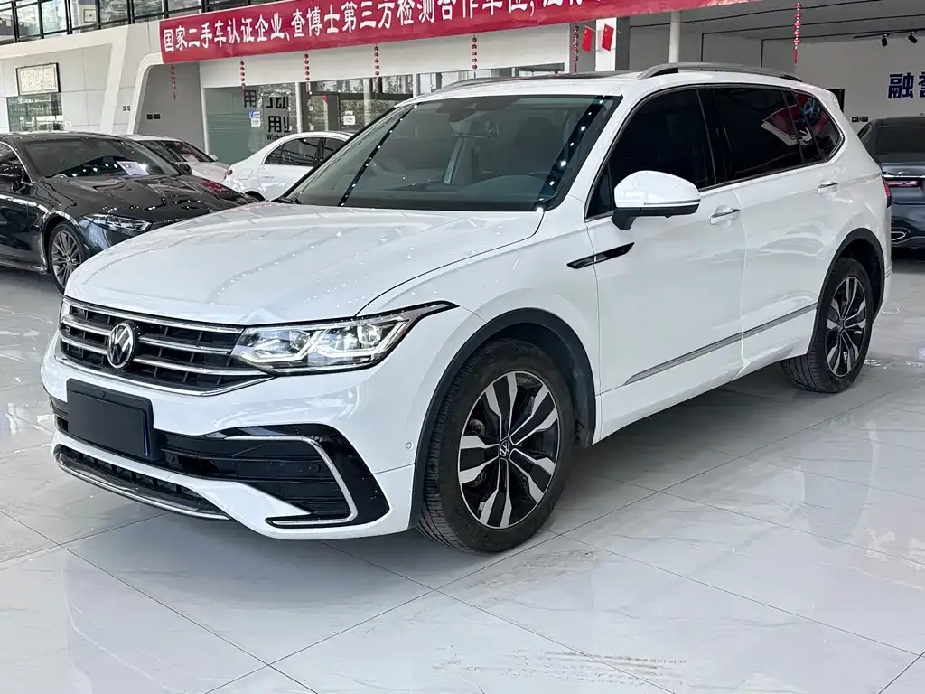 Volkswagen Tiguan L 2023 из CN, фото 1