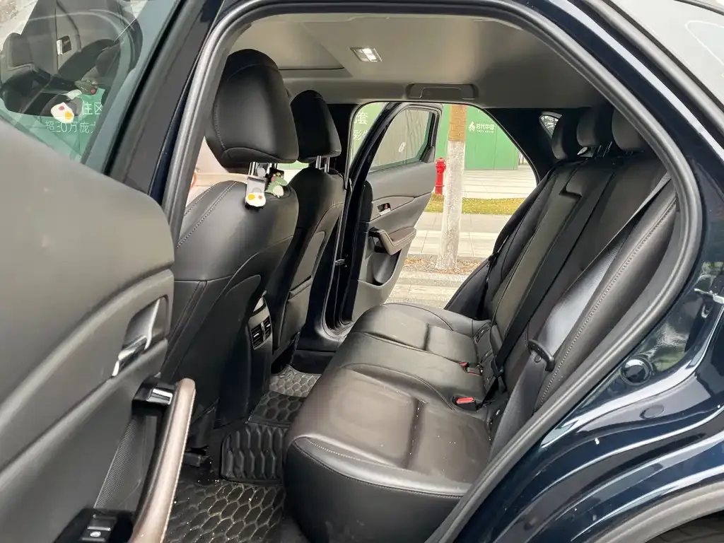 Mazda CX-30 2022 из CN, фото 5