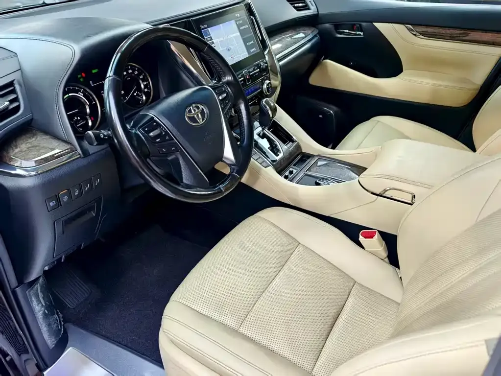 Toyota Vellfire 2021 из CN, фото 3