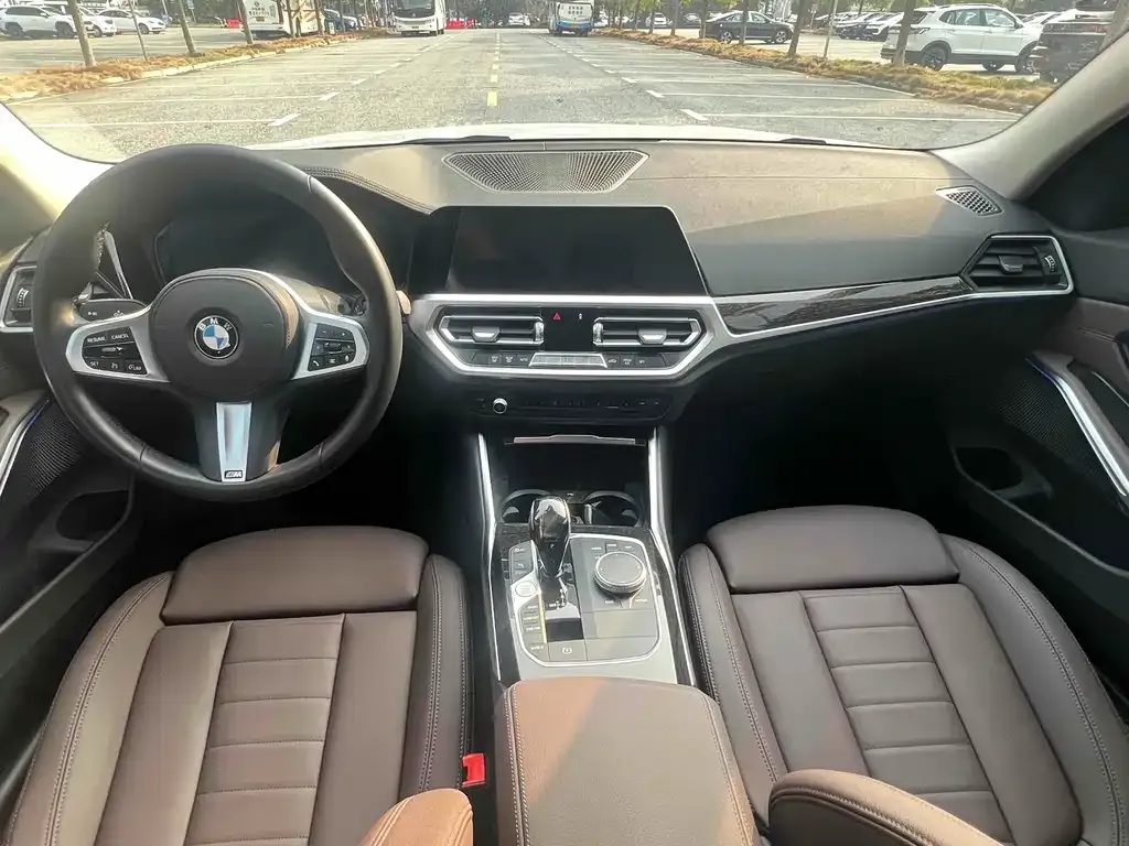 BMW 3 Series 2021 из CN, фото 7