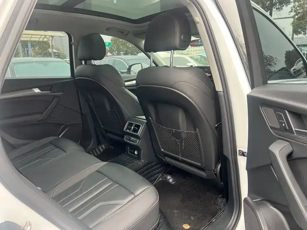 Audi Q5L 2022 из CN, фото 7