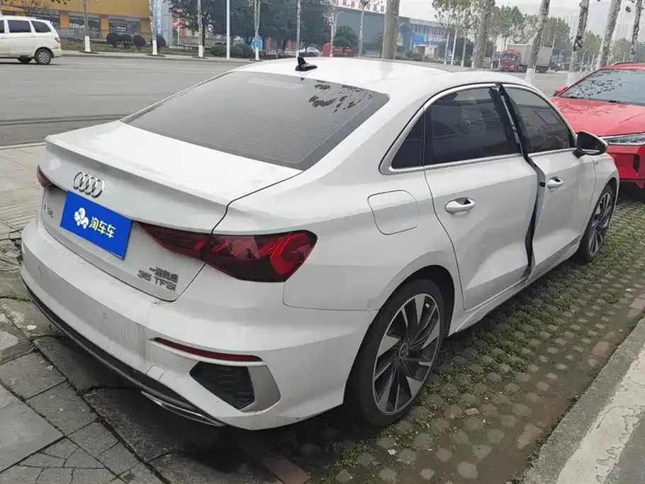 Audi A3 2022 из CN, фото 7