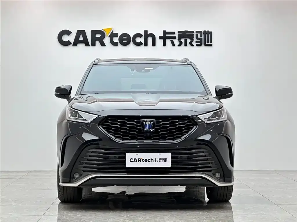 Toyota Crown Kluger 2022 из CN, фото 6