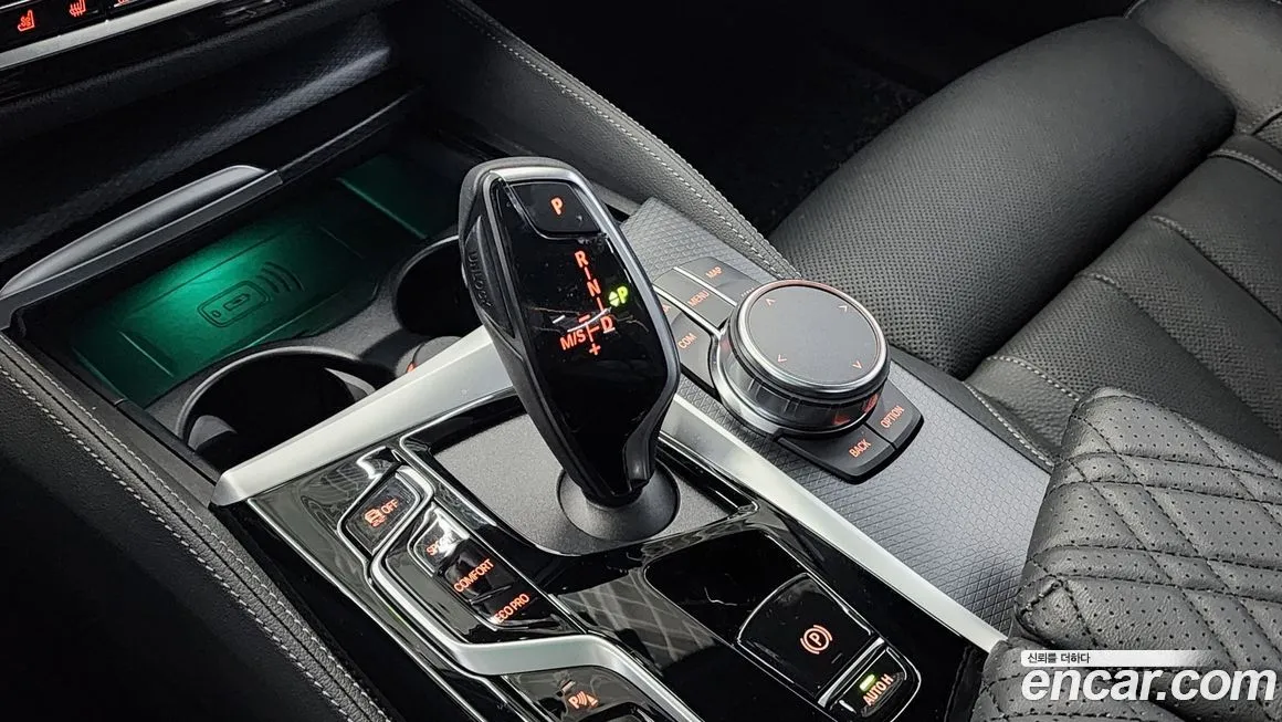 BMW 5-Series 2023 из KR, фото 8