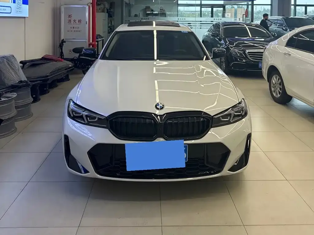 BMW 3 Series 2024 из CN, фото 10