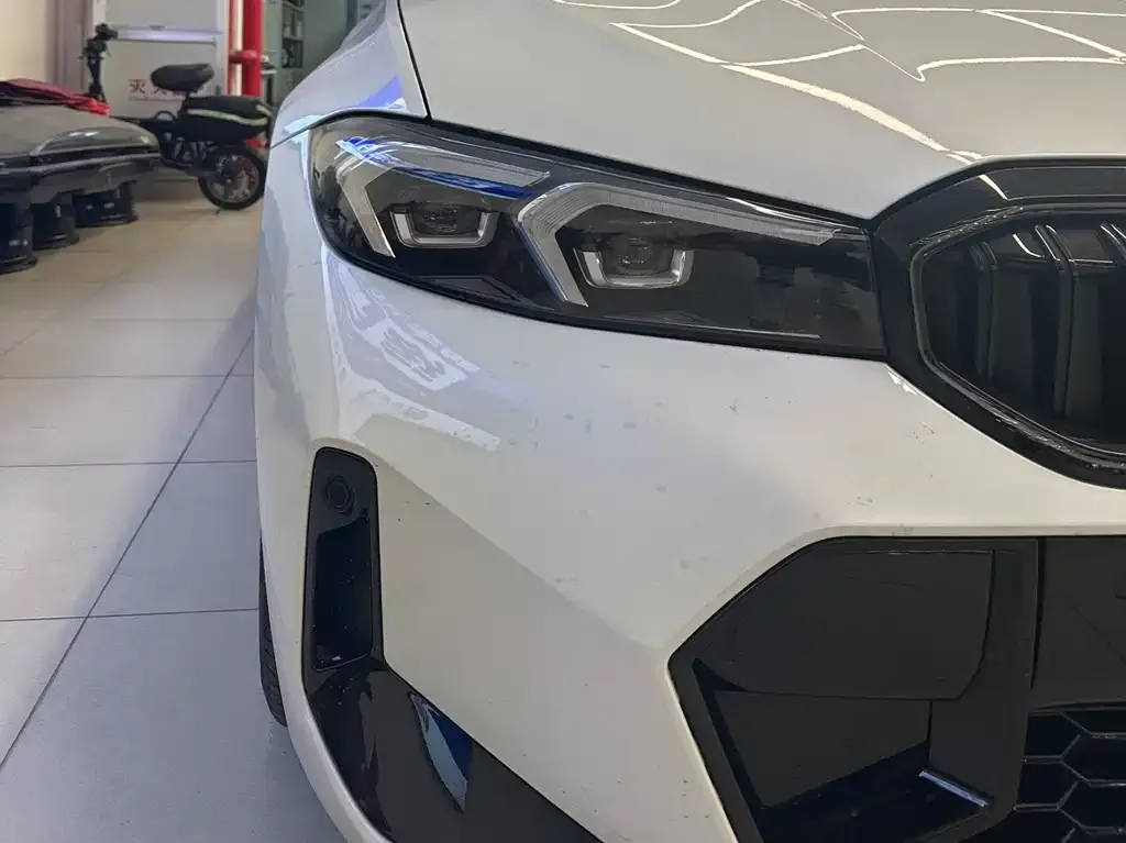 BMW 3 Series 2024 из CN, фото 2