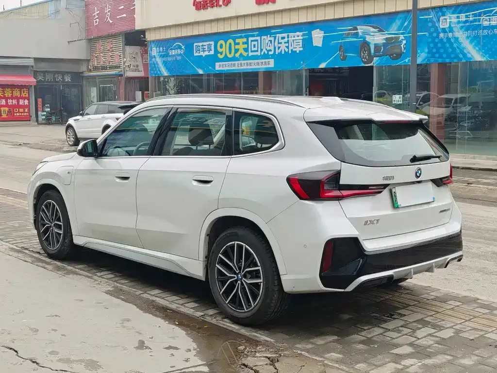 BMW iX1 2025 из CN, фото 7