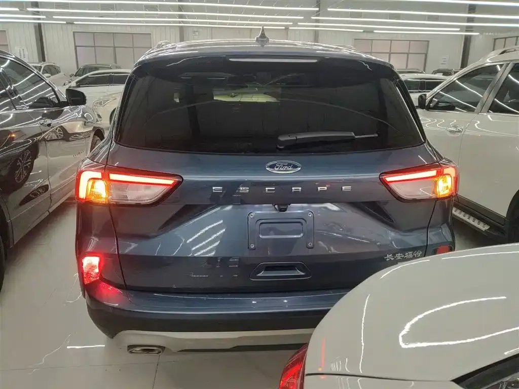 Ford Escape 2022 из CN, фото 5
