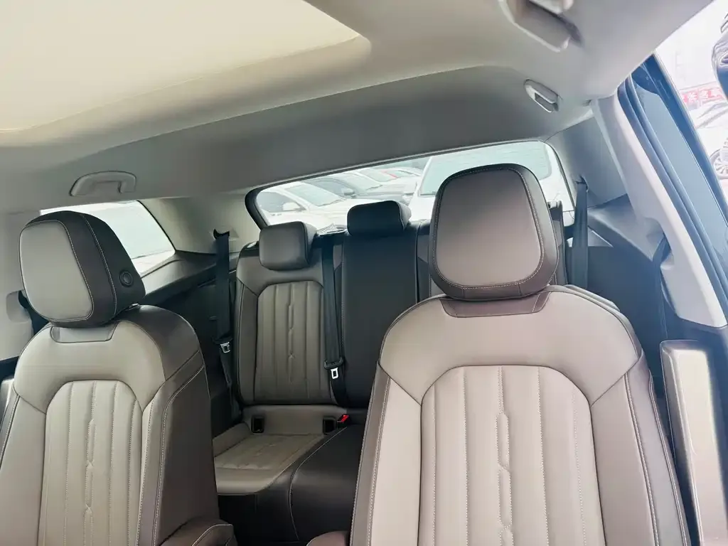 Volkswagen Viloran 2023 из CN, фото 2