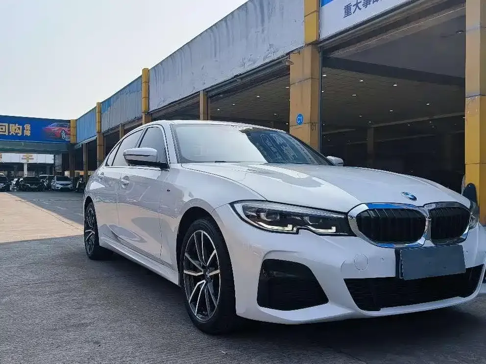 BMW 3 Series 2022 из CN, фото 9