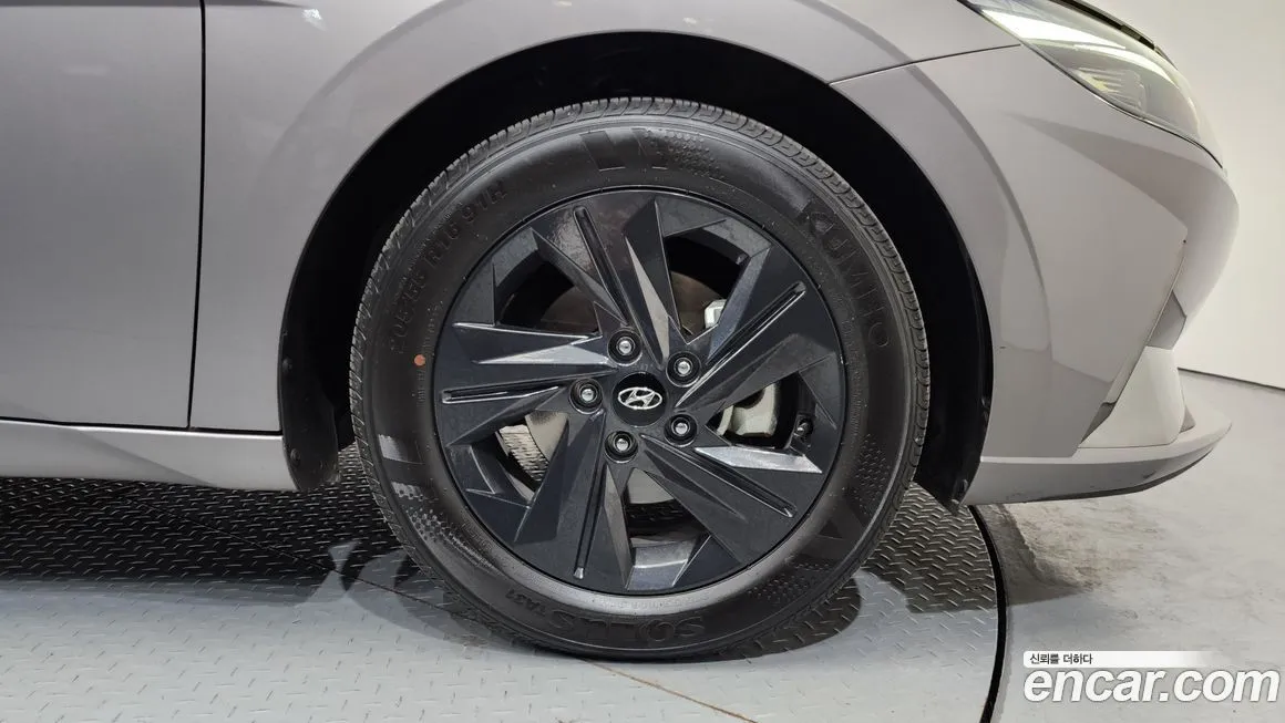 Hyundai AVANTE 2022 из KR, фото 3