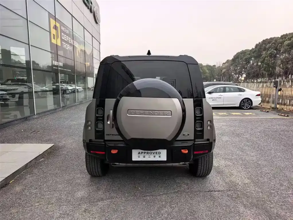 Land Rover Defender — фото 4