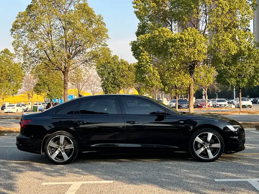 Audi A6L 2022 из CN, фото 6