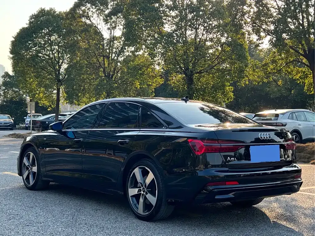 Audi A6L 2022 из CN, фото 2