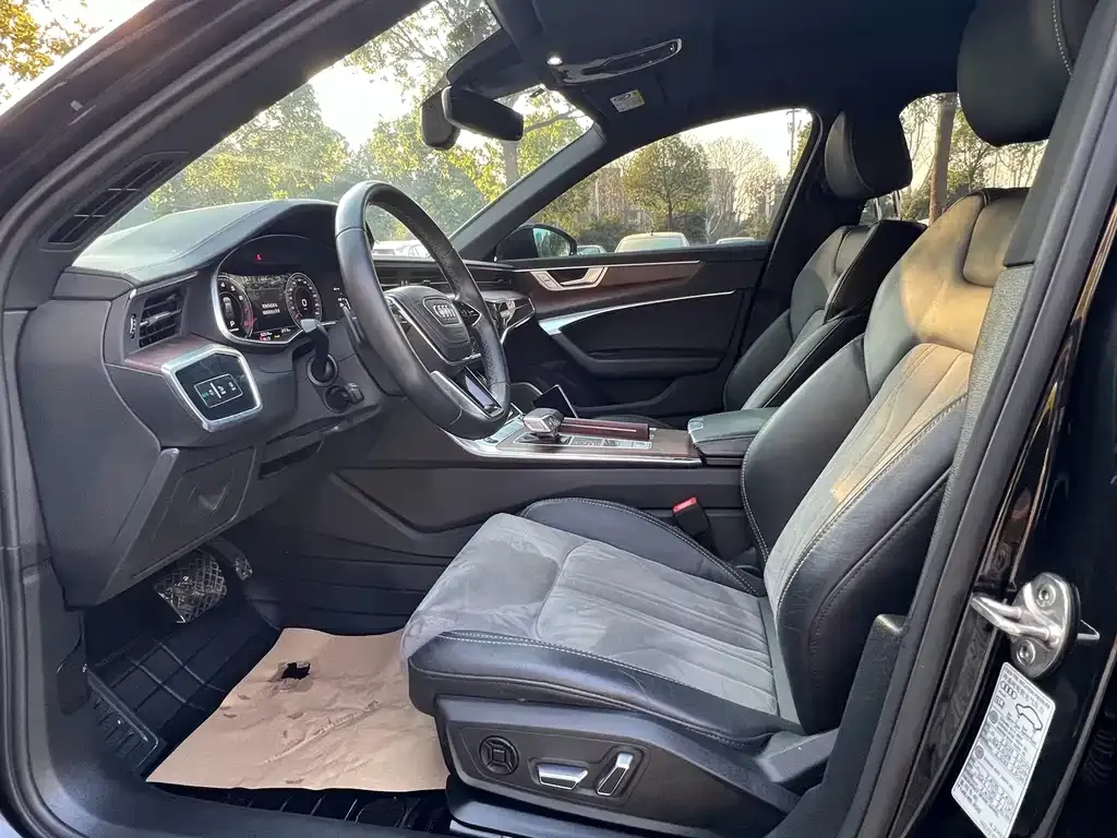 Audi A6L 2022 из CN, фото 9