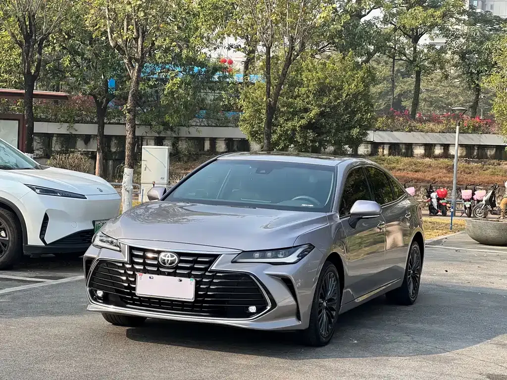 Toyota Avalon 2023 из CN, фото 1