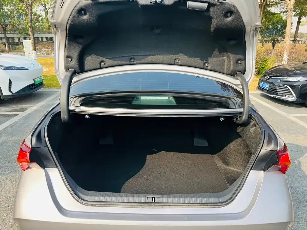 Toyota Avalon 2023 из CN, фото 3