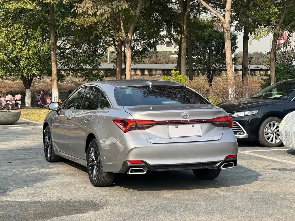 Toyota Avalon 2023 из CN, фото 6