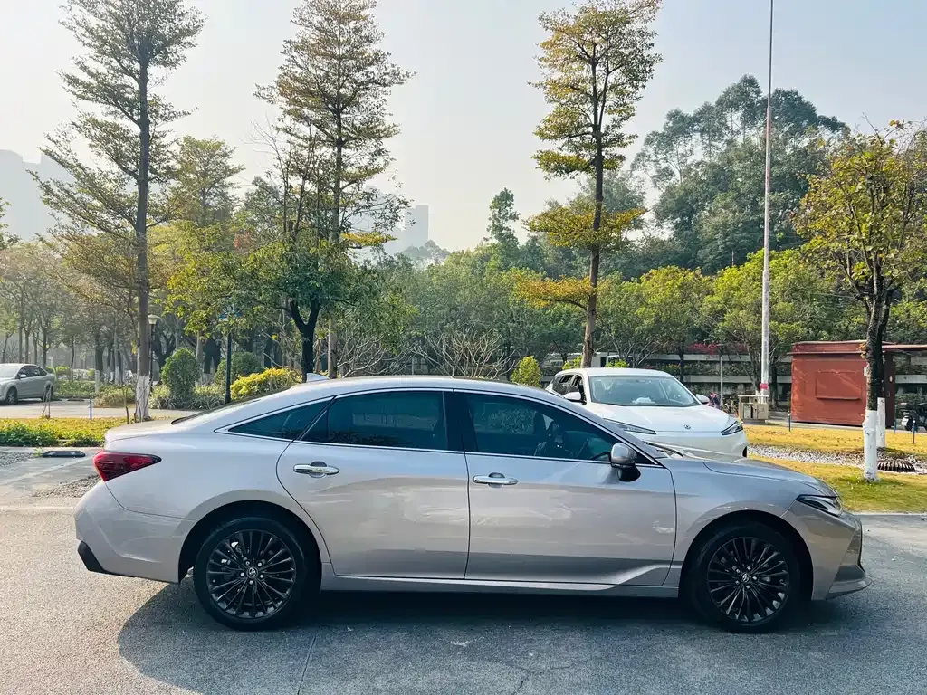 Toyota Avalon 2023 из CN, фото 9