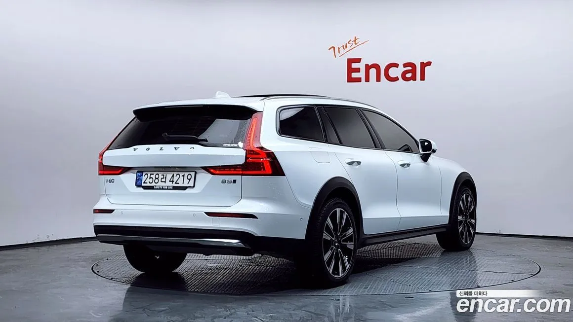 Volvo V60 — фото 2