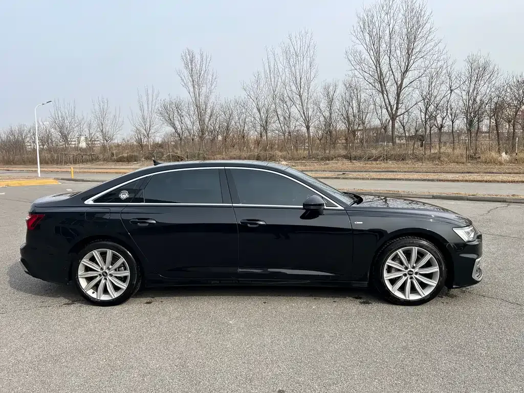 Audi A6L 2023 из CN, фото 9