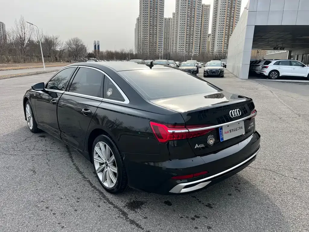 Audi A6L 2023 из CN, фото 3