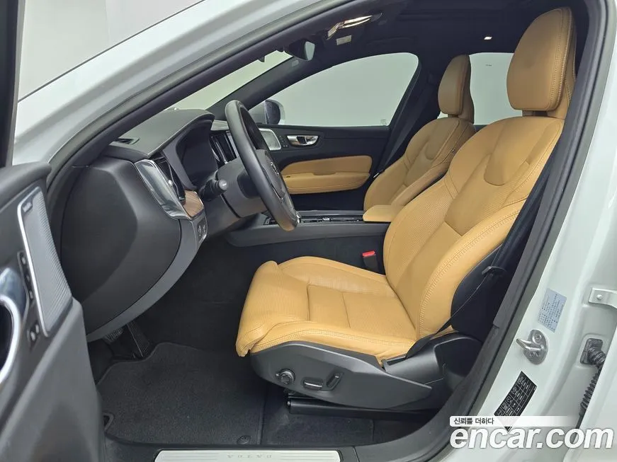 Volvo XC60 2022 из KR, фото 9