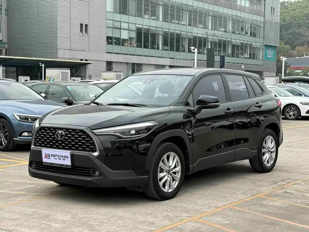Toyota Corolla Cross 2023 из CN, фото 1